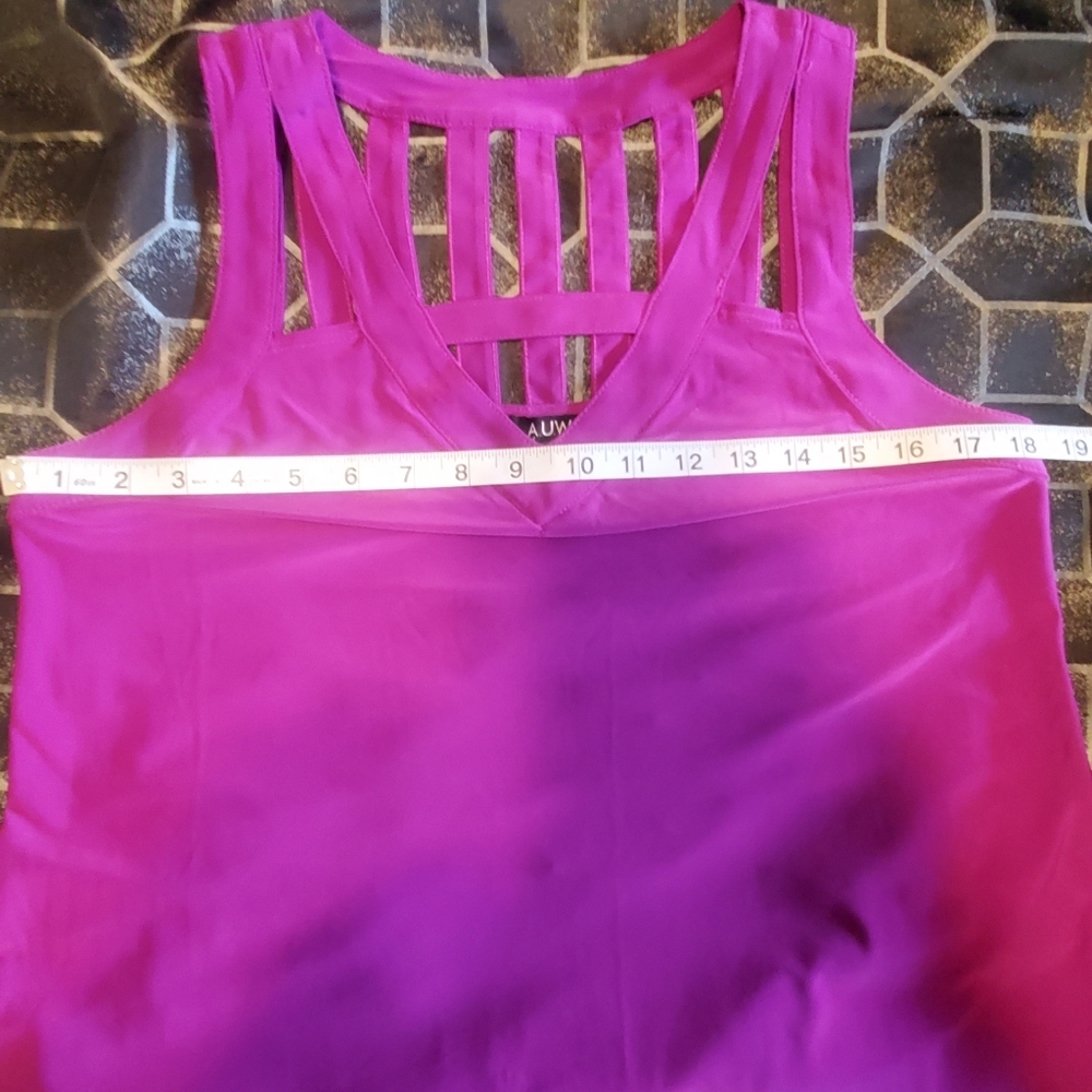 Womens size M sleeveless fuscia lightweight  strappy top  very cute - Picture 10 of 12